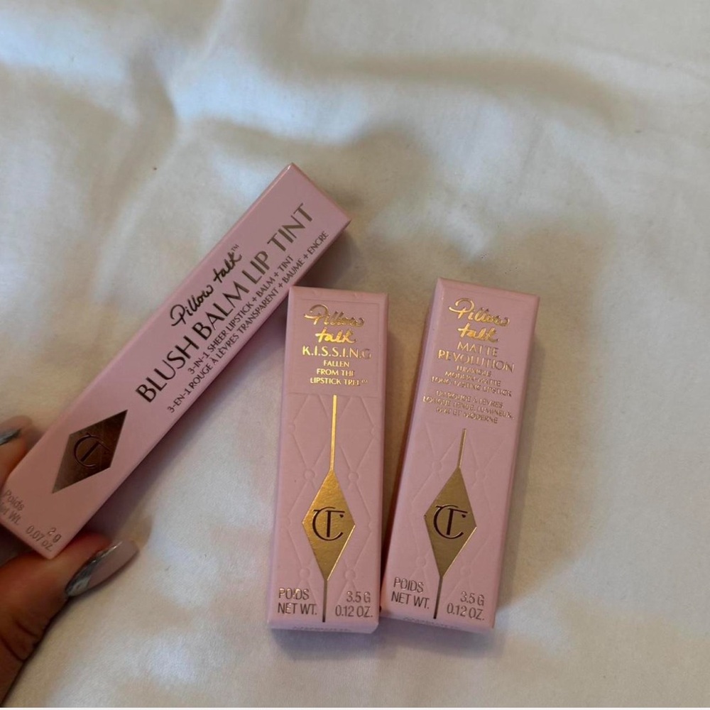 Charlotte Tilbury Blush Pink Lip Tint & K.I.S.S.I.N.G. Pink Lipsticks Set